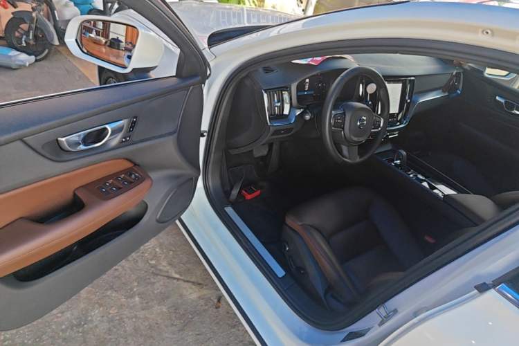 Used Volvo S60 2024 B4 Zhiyi Luxury Edition Driver Seat
