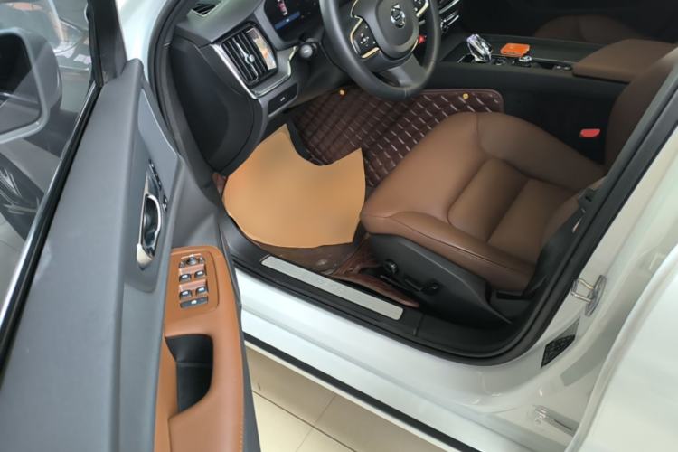 Used Volvo S60 2024 B4 Zhiyi Luxury Edition Driver Seat
