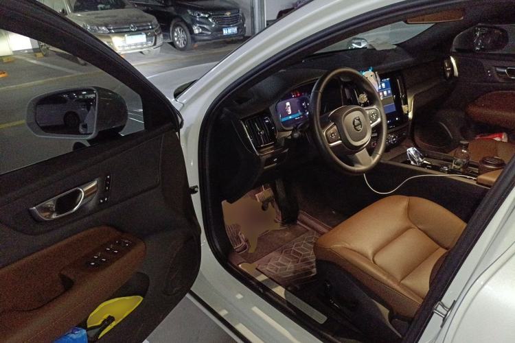 Used Volvo S60 2024 B4 Zhiyi Luxury Edition Driver Seat