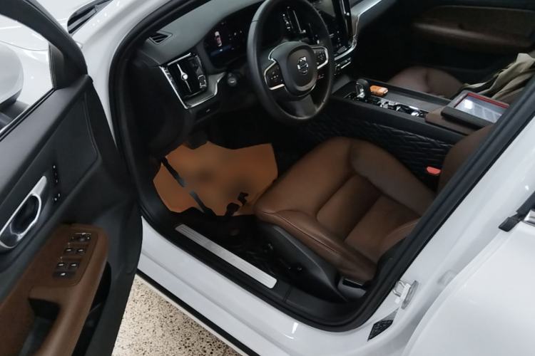 Used Volvo S60 2024 B4 Zhiyi Luxury Edition Driver Seat