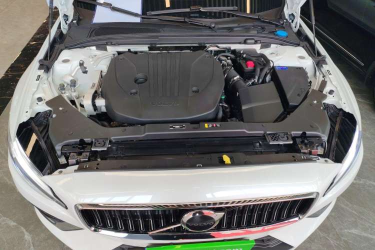 Used Volvo S60 2024 B4 Zhiyi Luxury Edition Engine Bay