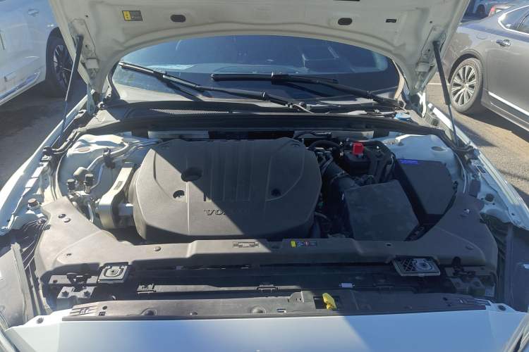 Used Volvo S60 2024 B4 Zhiyuan Luxury Edition Engine Bay