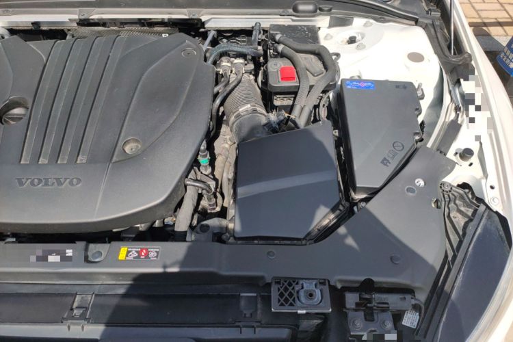 Used Volvo S60 2024 B5 Zhiya Sport Edition Engine Bay Left