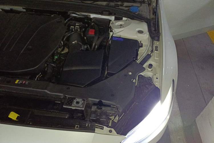 Used Volvo S60 2024 B4 Zhiyi Luxury Edition Engine Bay Left