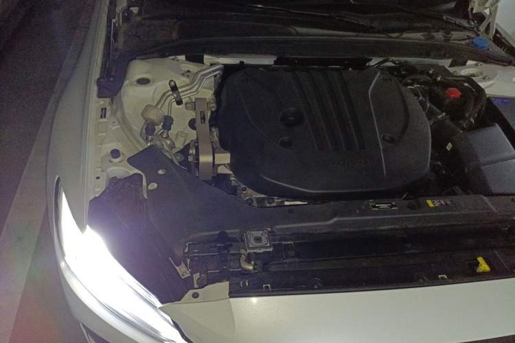 Used Volvo S60 2024 B4 Zhiyi Luxury Edition Engine Bay Right