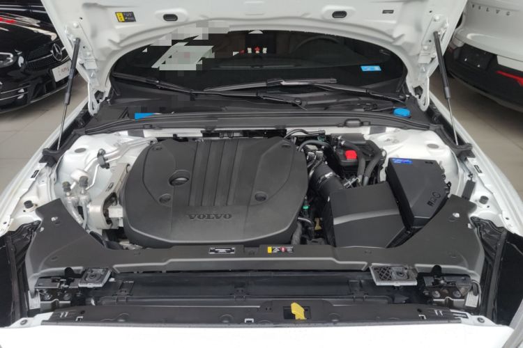Used Volvo S60 2024 B4 Zhiyi Luxury Edition Engine Bay