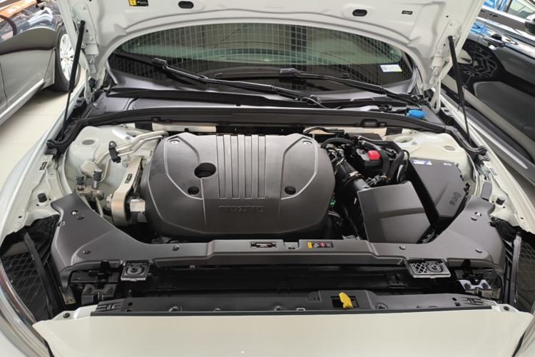Used Volvo S60 2024 B4 Zhiyi Luxury Edition Engine Bay