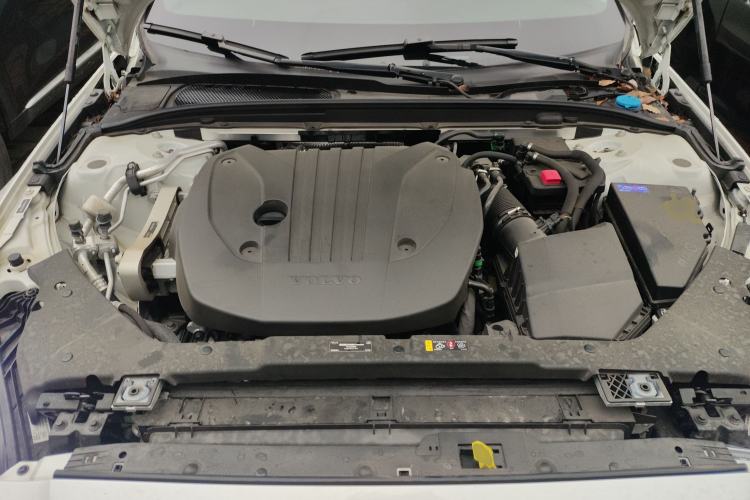 Used Volvo S60 2024 B4 Zhiyi Luxury Edition Engine Bay