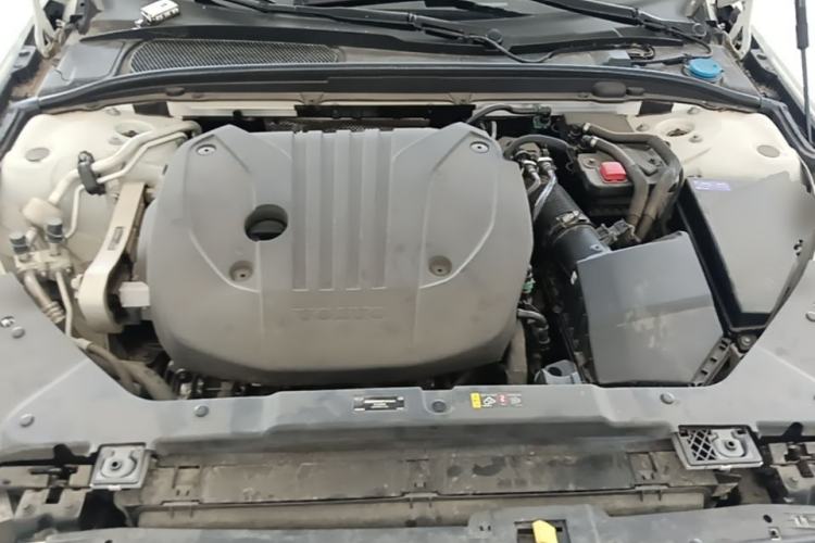 Used Volvo S60 2024 B4 Zhiyi Luxury Edition Engine Bay