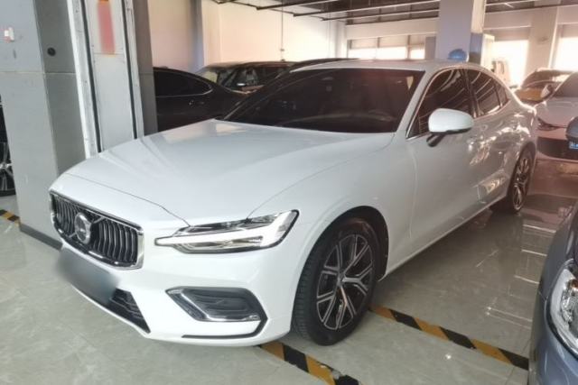 Used Volvo S60 2024 B4 Zhiyi Luxury Edition