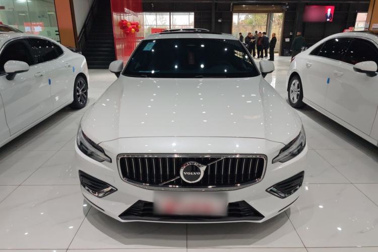 Used Volvo S60 2024 B4 Zhiyuan Luxury Edition Exterior 1