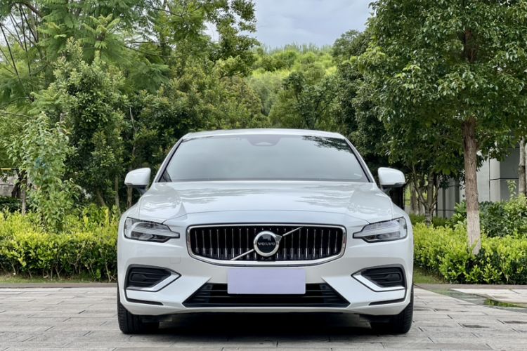 Used Volvo S60 2024 B4 Zhiyi Luxury Edition Exterior 1