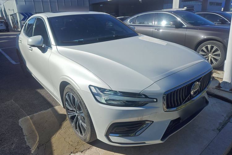 Used Volvo S60 2024 B4 Zhiyuan Luxury Edition Exterior 1
