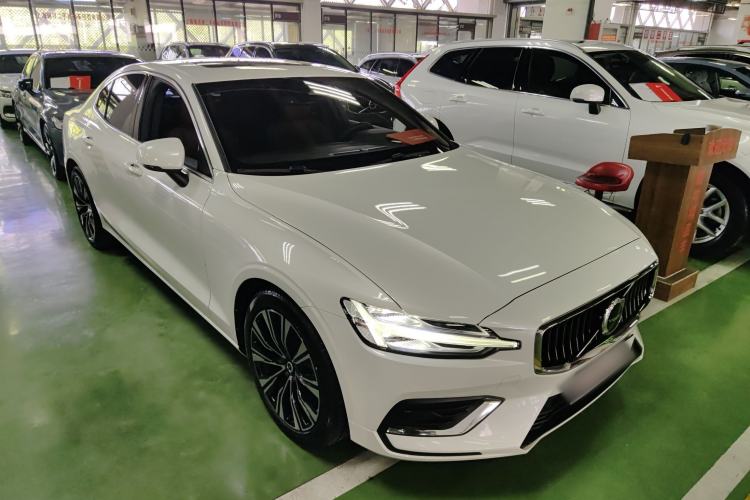 Used Volvo S60 2024 B4 Zhiyuan Luxury Edition Exterior 1