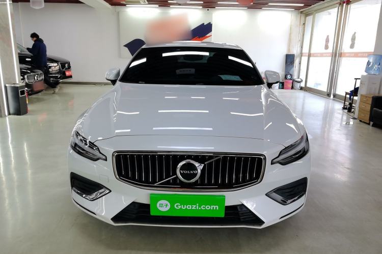 Used Volvo S60 2024 B4 Zhiyi Luxury Edition Exterior 1