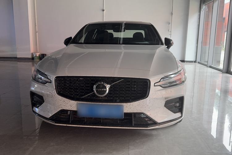 Used Volvo S60 2024 B5 Zhiya Sport Edition Exterior 1
