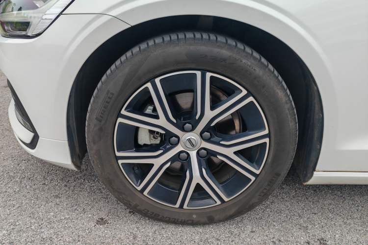 Used Volvo S60 2024 B4 Zhiyi Luxury Edition Exterior 10