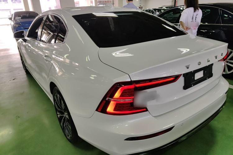 Used Volvo S60 2024 B4 Zhiyuan Luxury Edition Exterior 2