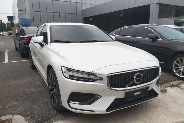 Used Volvo S60 2024 B4 Zhiyuan Luxury Edition Exterior 2