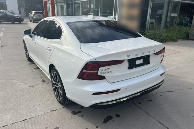 Used Volvo S60 2024 B4 Zhiyuan Luxury Edition Exterior 3