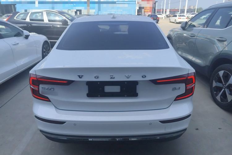 Used Volvo S60 2024 B4 Zhiyuan Luxury Edition Exterior 4