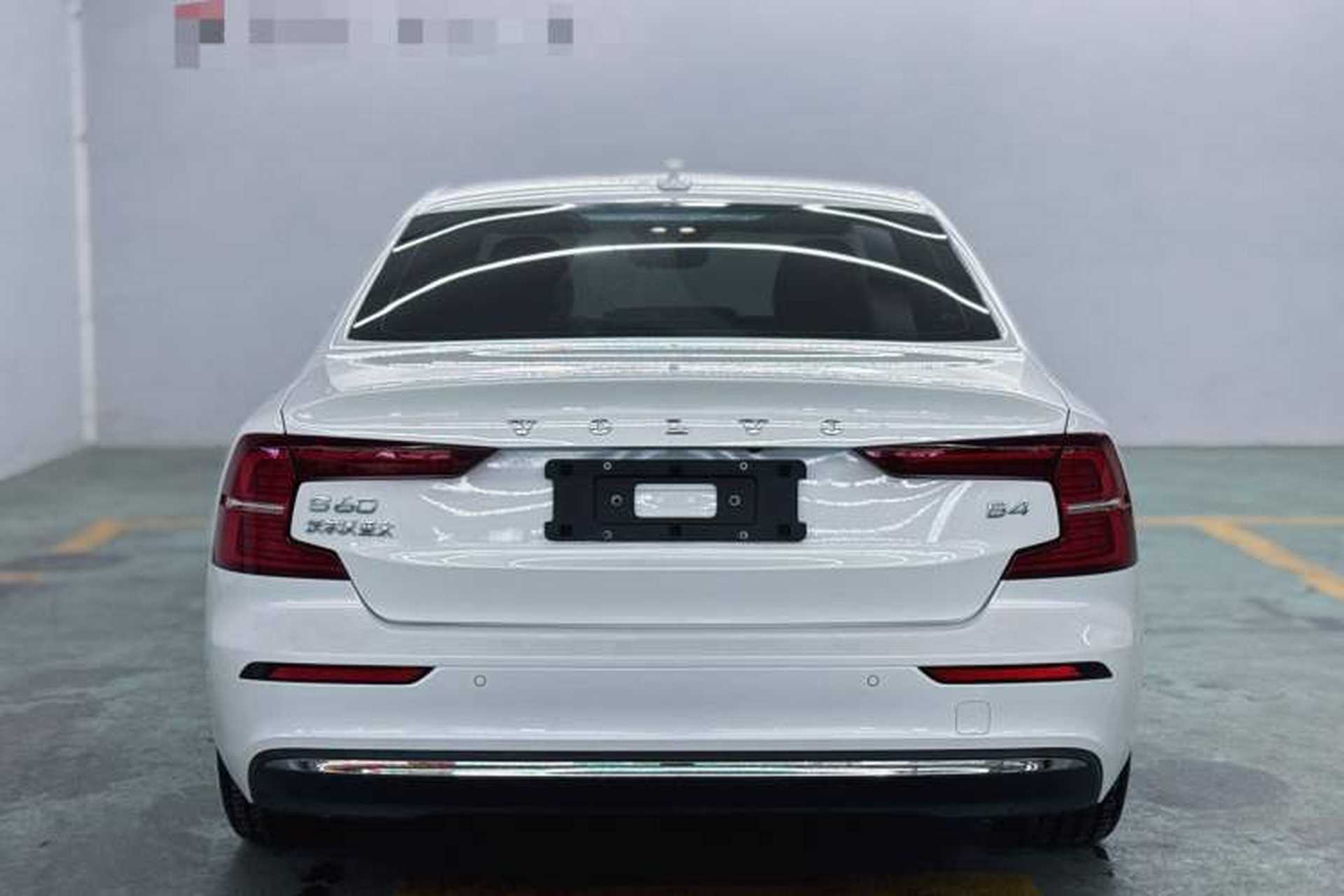 Used Volvo S60 2024 B4 Zhiyuan Luxury Edition Exterior 4