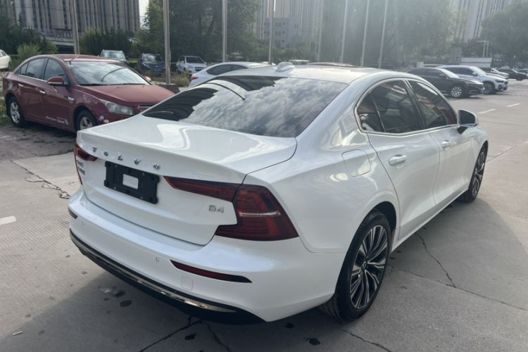 Used Volvo S60 2024 B4 Zhiyuan Luxury Edition Exterior 5