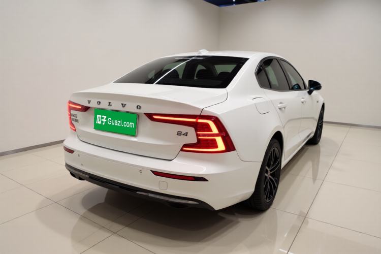 Used Volvo S60 2024 B4 Zhiyi Luxury Edition Exterior 5