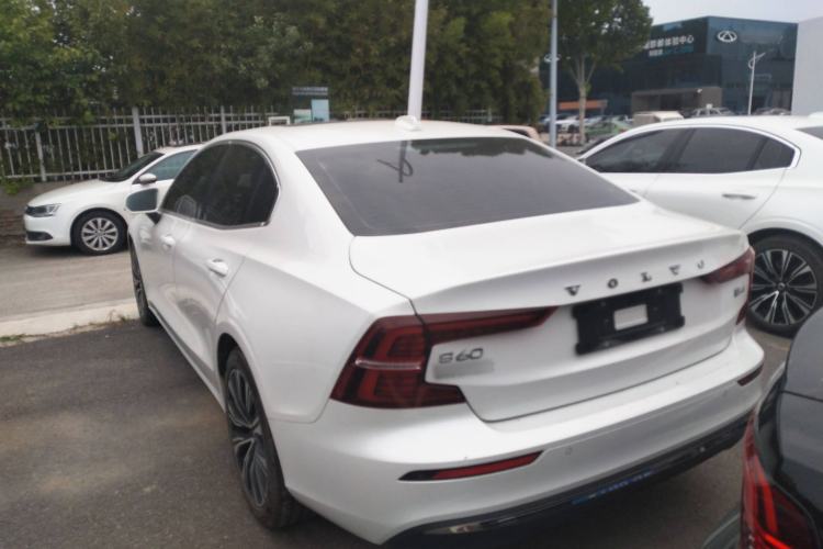Used Volvo S60 2024 B4 Zhiyuan Luxury Edition Exterior 5