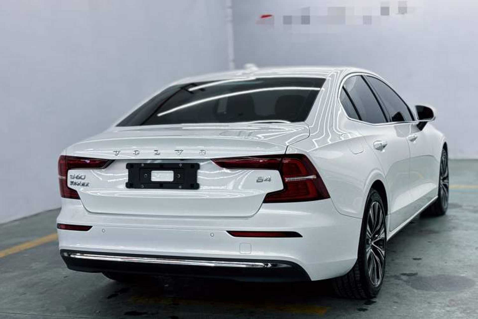 Used Volvo S60 2024 B4 Zhiyuan Luxury Edition Exterior 5