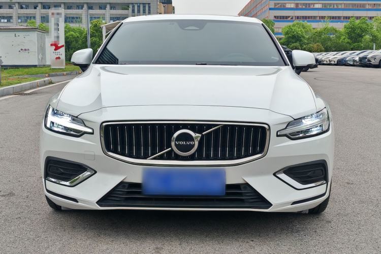 Used Volvo S60 2024 B4 Zhiyi Luxury Edition Exterior 6