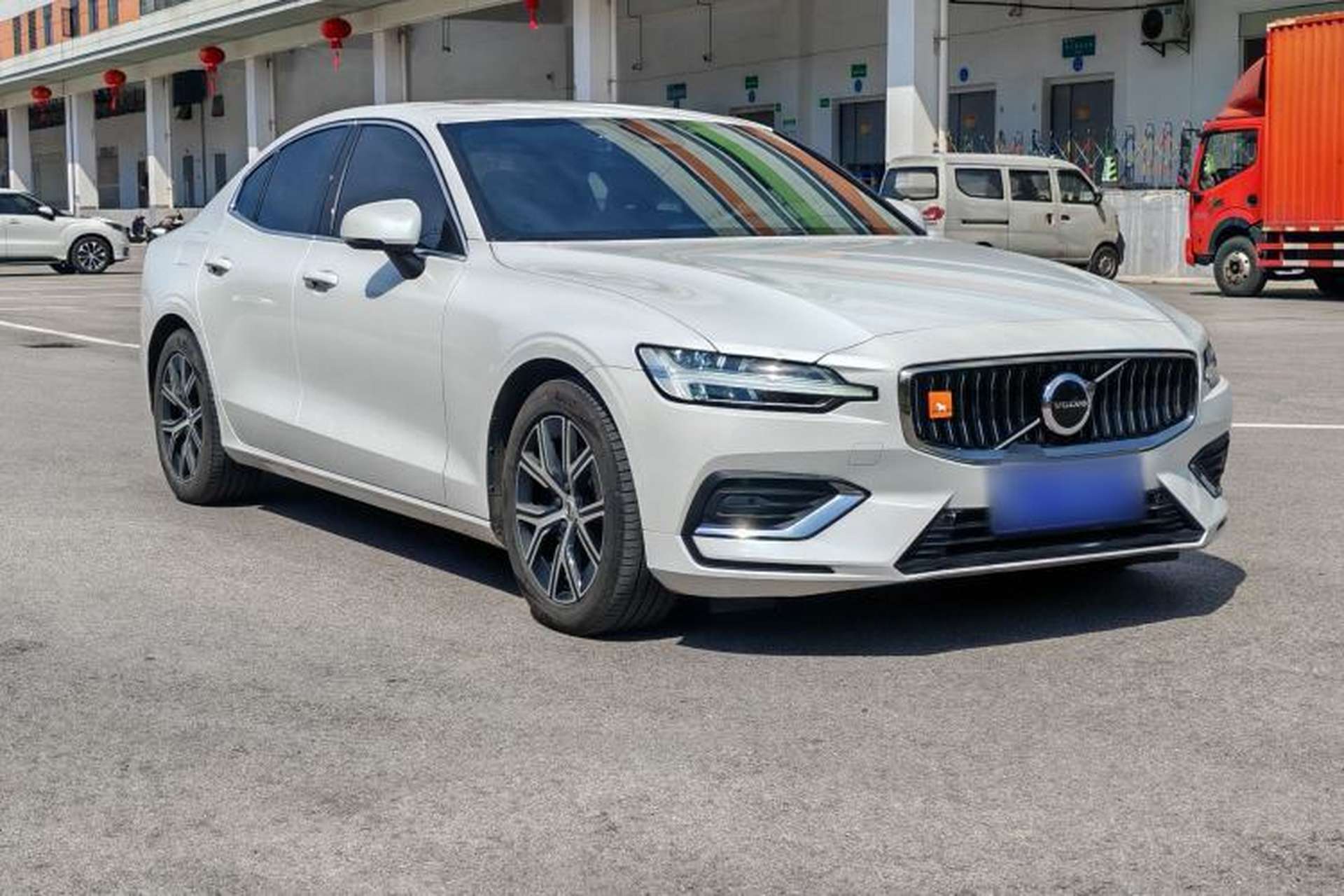 Used Volvo S60 2024 B4 Zhiyi Luxury Edition Exterior 6