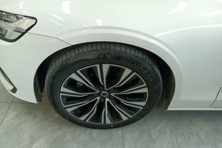 Used Volvo S60 2024 B4 Zhiyuan Luxury Edition Exterior 7