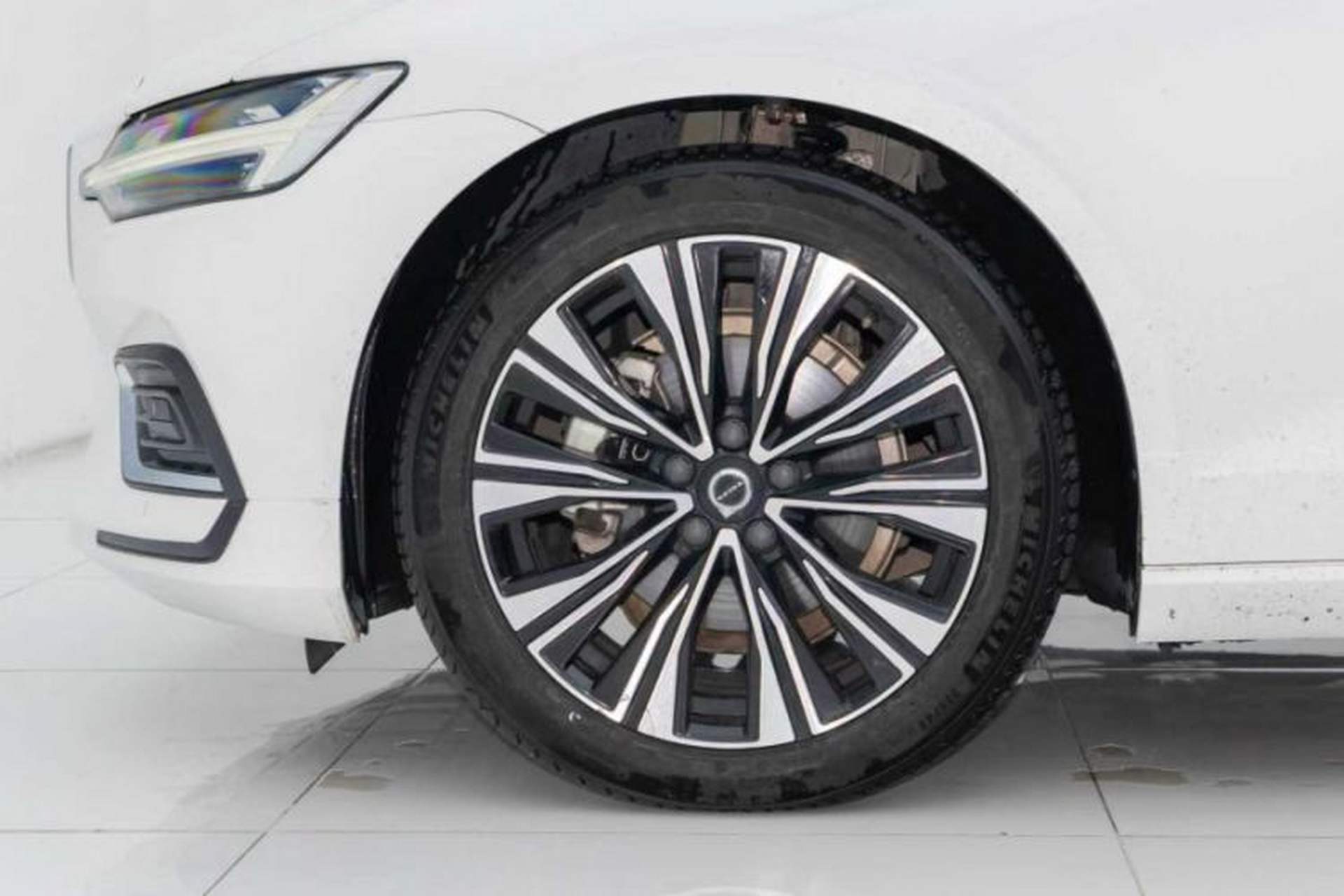 Used Volvo S60 2024 B4 Zhiyuan Luxury Edition Exterior 9