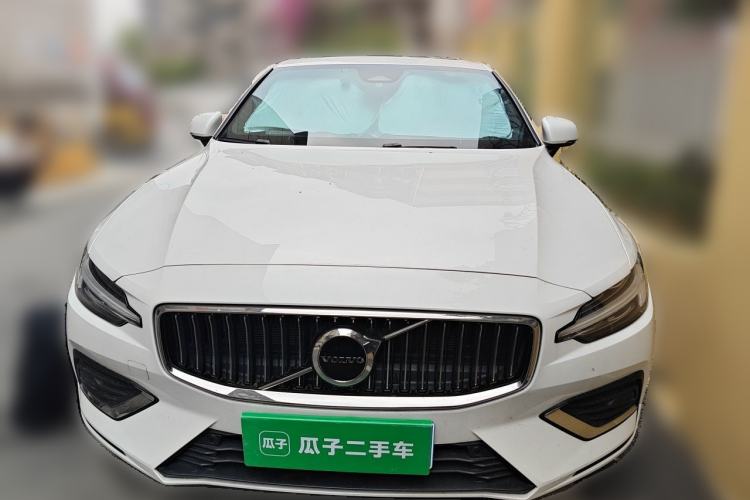 Used Volvo S60 2024 B4 Zhiyuan Luxury Edition Front