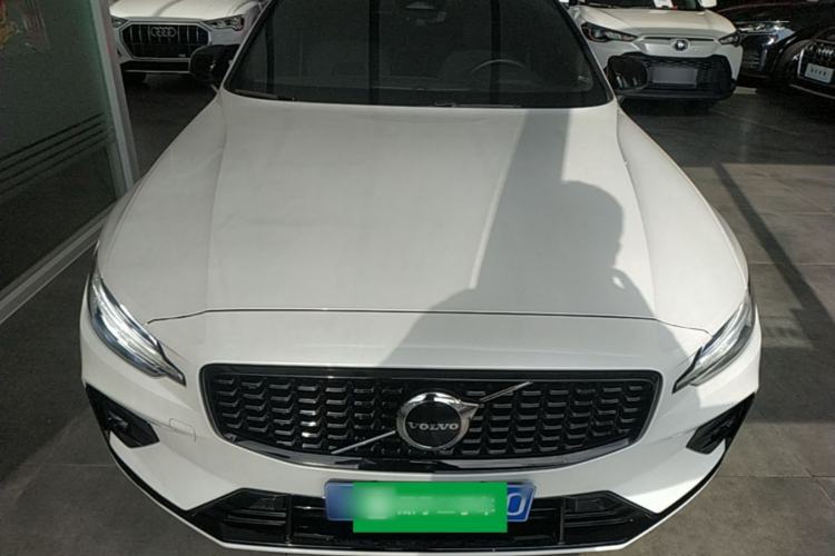 Used Volvo S60 2024 B5 Zhiya Sport Edition Front