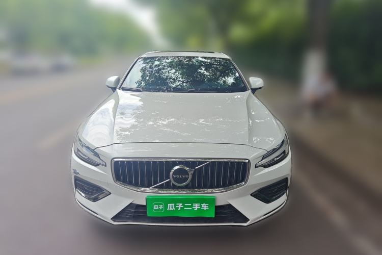 Used Volvo S60 2024 B4 Zhiyi Luxury Edition Front