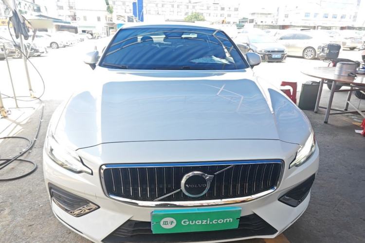 Used Volvo S60 2024 B4 Zhiyi Luxury Edition Front