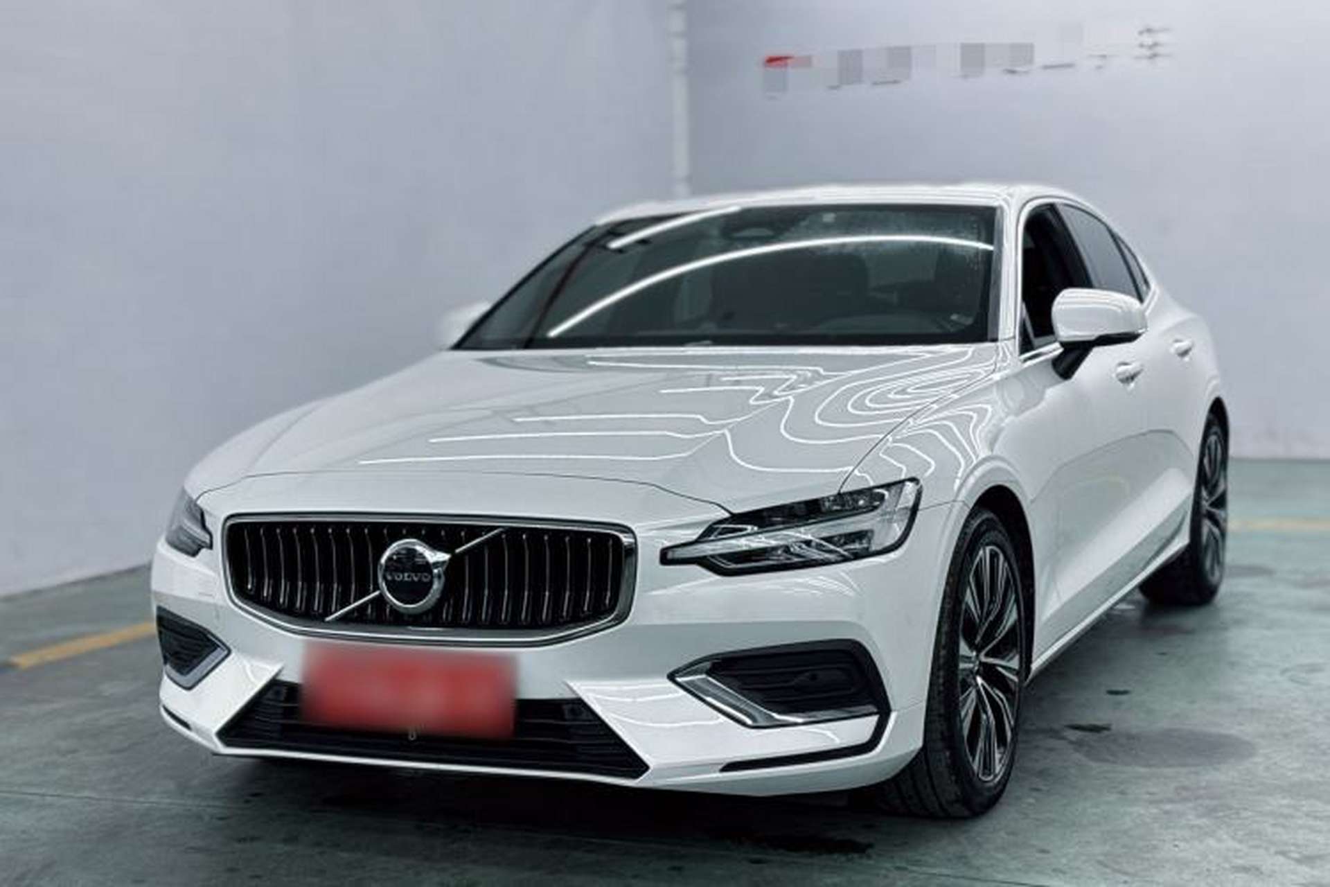 Used Volvo S60 2024 B4 Zhiyuan Luxury Edition Front Left 45 Deg