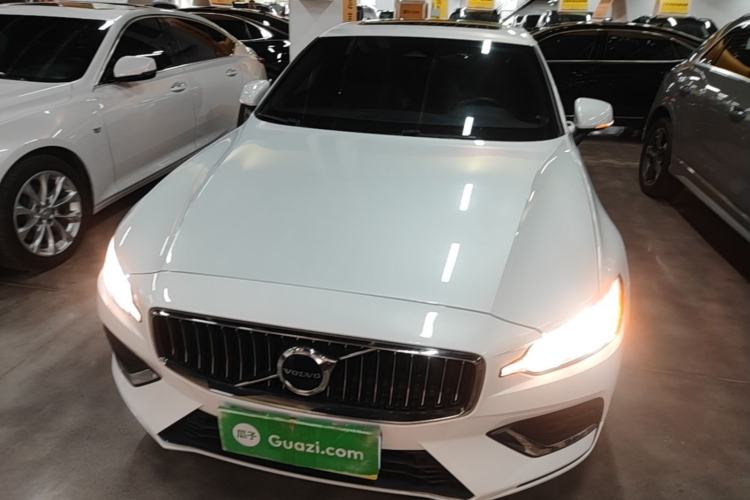 Used Volvo S60 2024 B4 Zhiyuan Luxury Edition Front