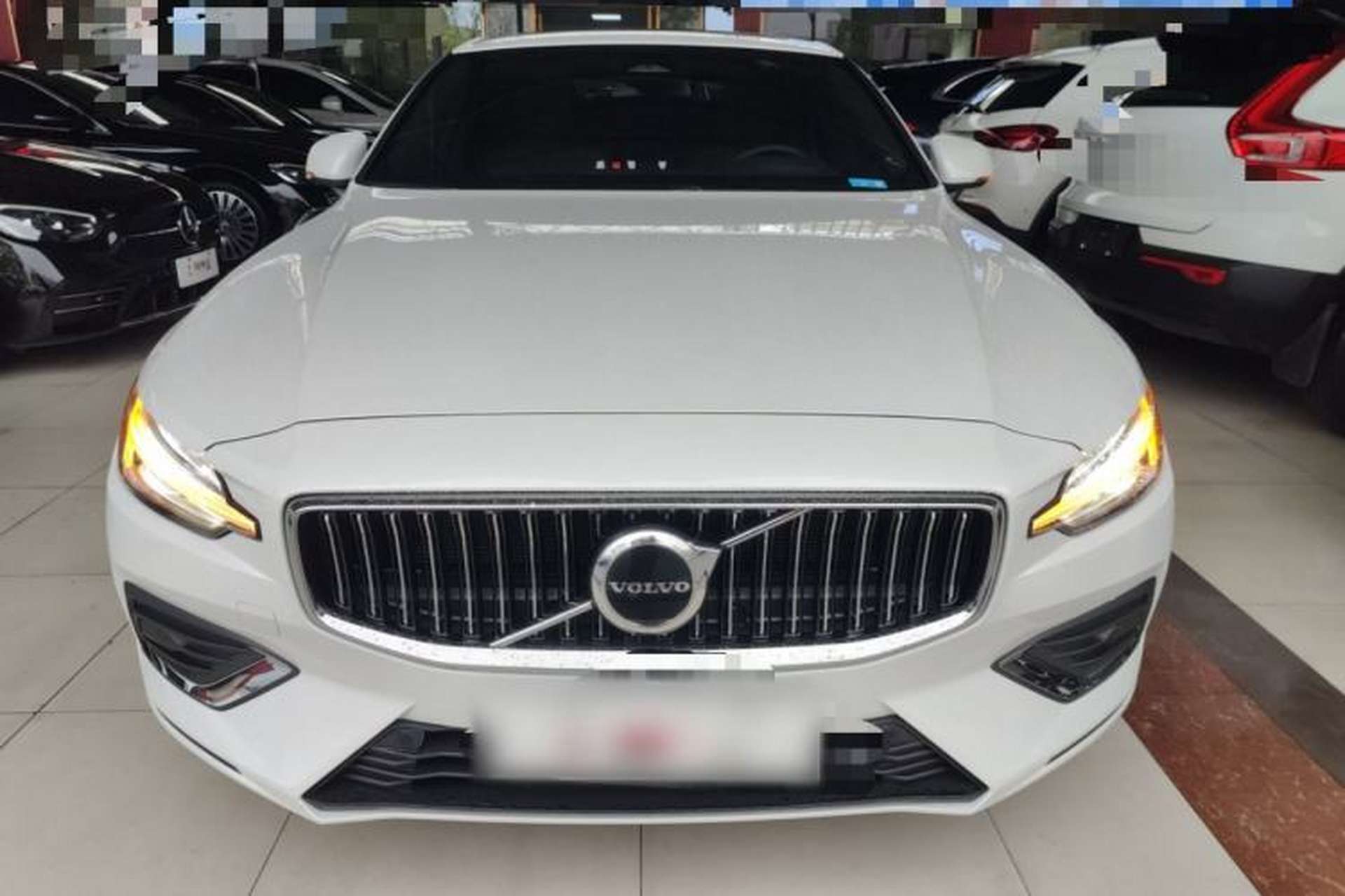 Used Volvo S60 2024 B4 Zhiyi Luxury Edition Front