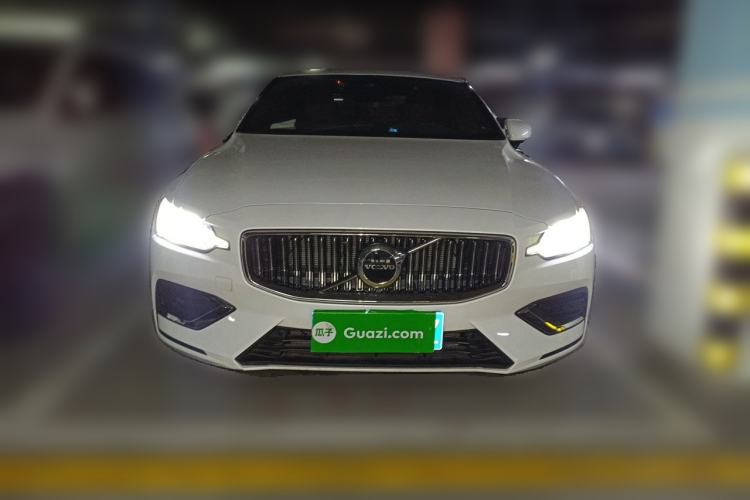Used Volvo S60 2024 B4 Zhiyi Luxury Edition Front