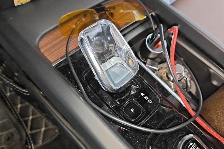 Used Volvo S60 2024 B4 Zhiyuan Luxury Edition Gear Lever