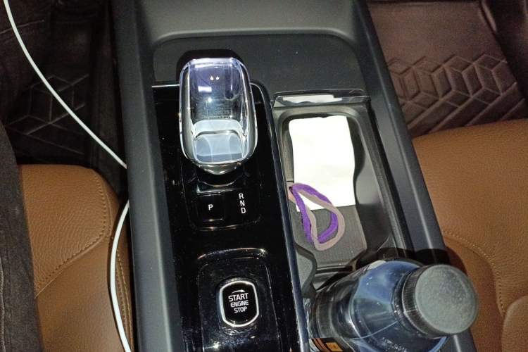 Used Volvo S60 2024 B4 Zhiyi Luxury Edition Gear Lever