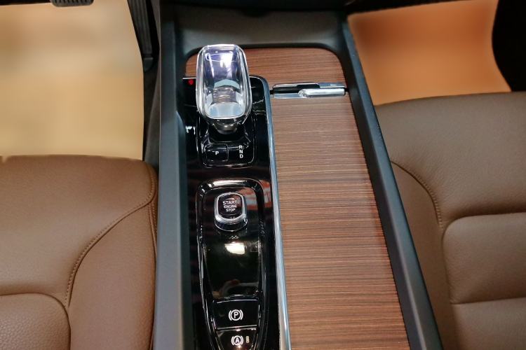 Used Volvo S60 2024 B4 Zhiyi Luxury Edition Gear Lever