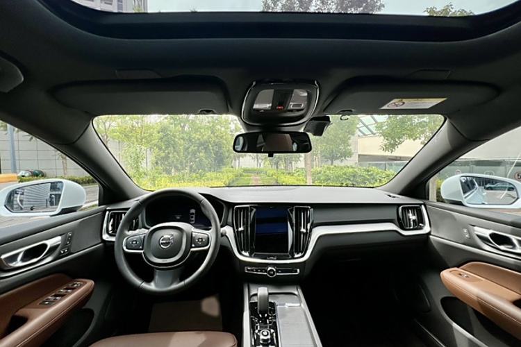 Used Volvo S60 2024 B4 Zhiyi Luxury Edition Interior 1