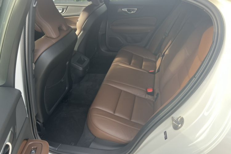 Used Volvo S60 2024 B4 Zhiyuan Luxury Edition Interior 2