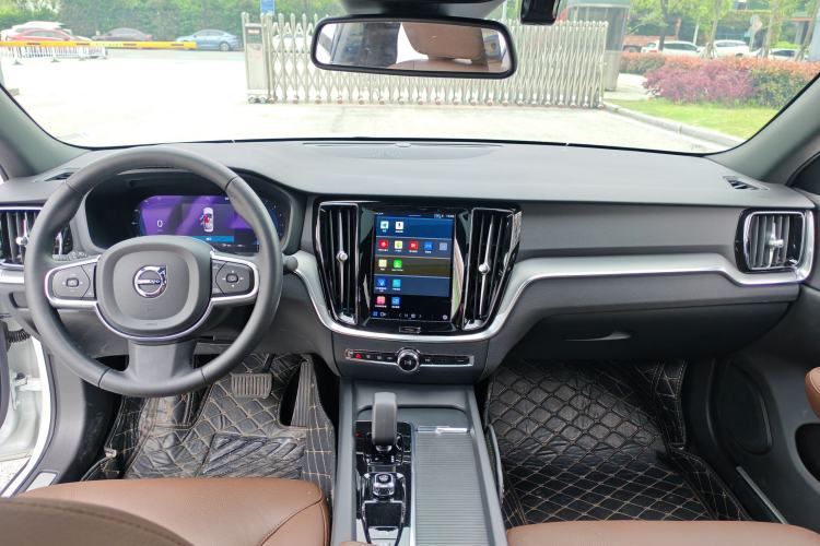 Used Volvo S60 2024 B4 Zhiyi Luxury Edition Interior 2
