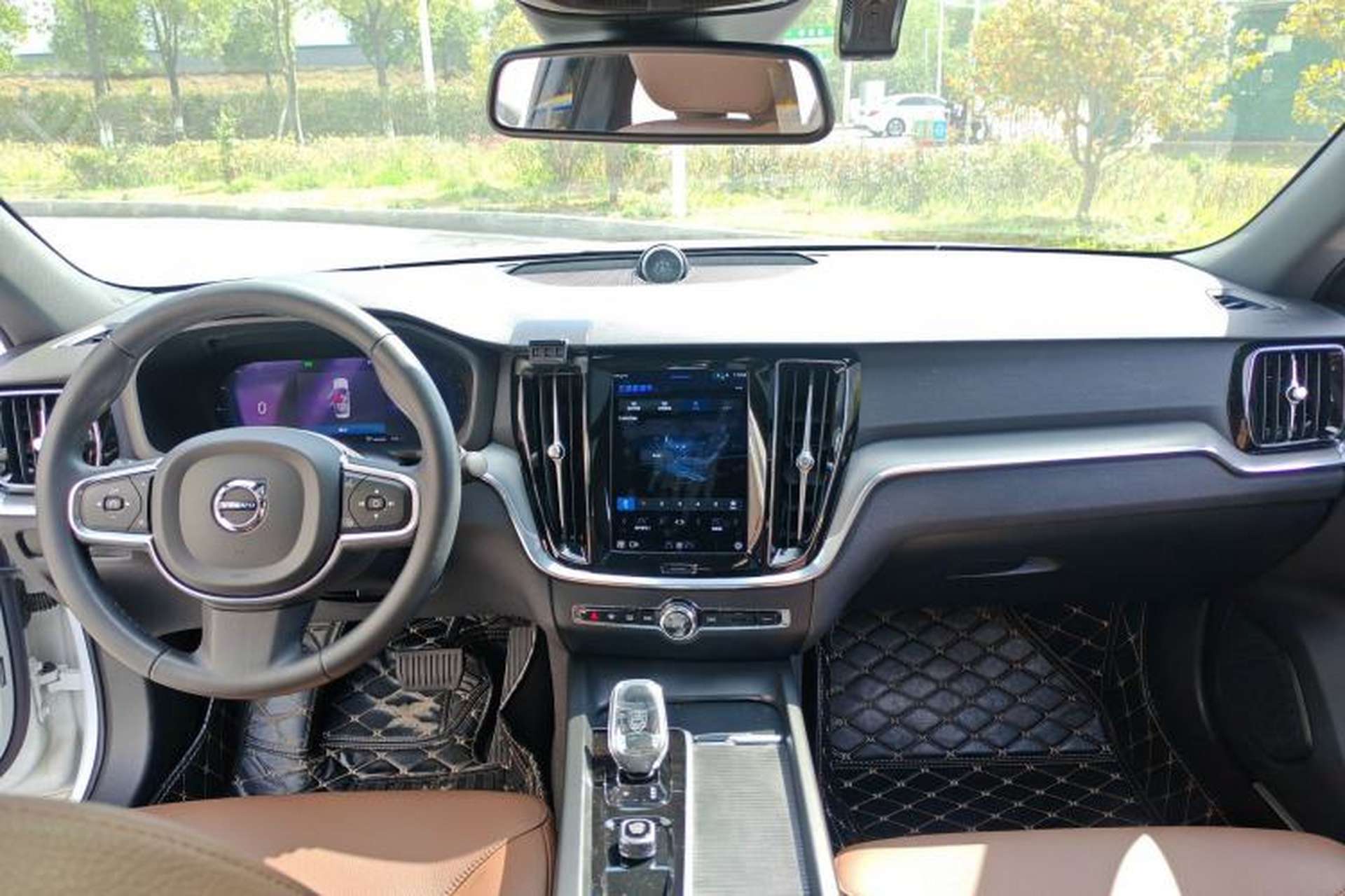 Used Volvo S60 2024 B4 Zhiyi Luxury Edition Interior 2