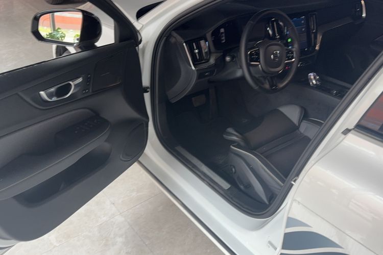 Used Volvo S60 2024 B5 Zhiya Sport Edition Interior 2